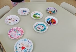 malowanie na talerzach